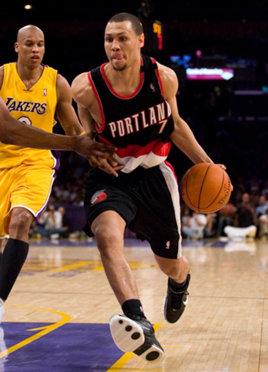 俱乐部的收 俱乐部的收