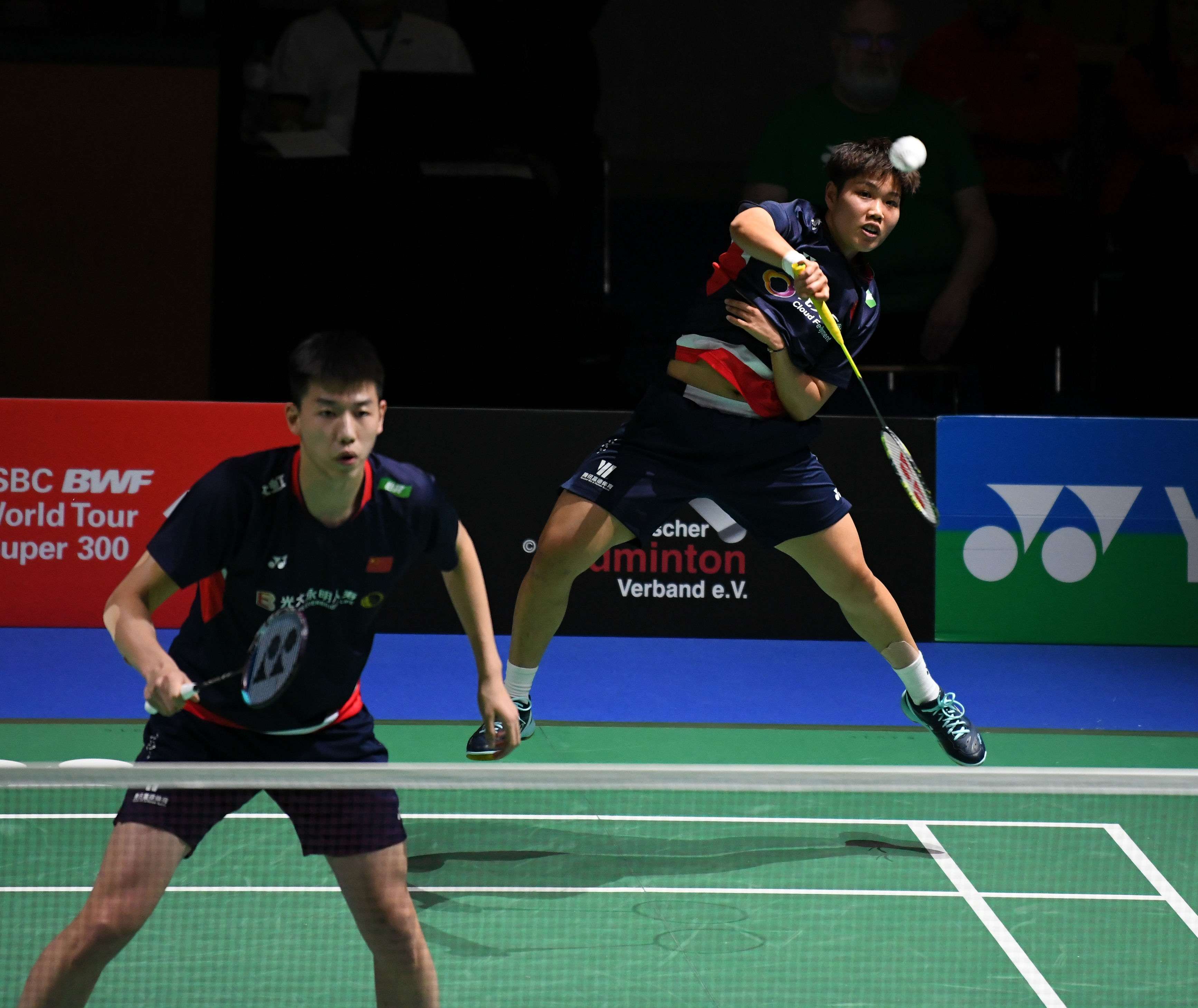 众带来了一 众带来了一