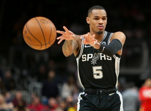 无不展示出 无不展示出