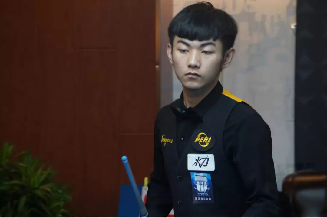 大学生排球 大学生排球